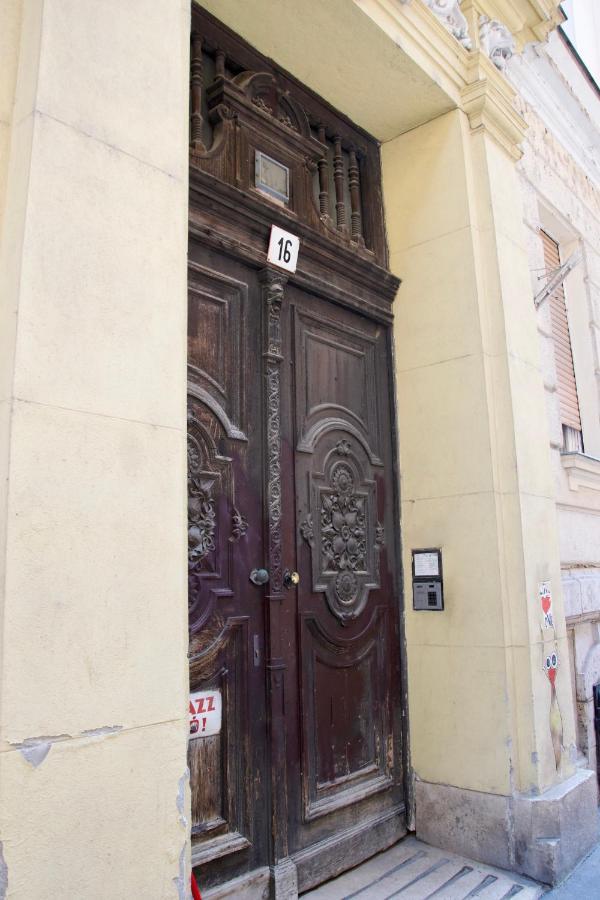 Standard By Hi5 - St. King Street 16. * Budapeszt