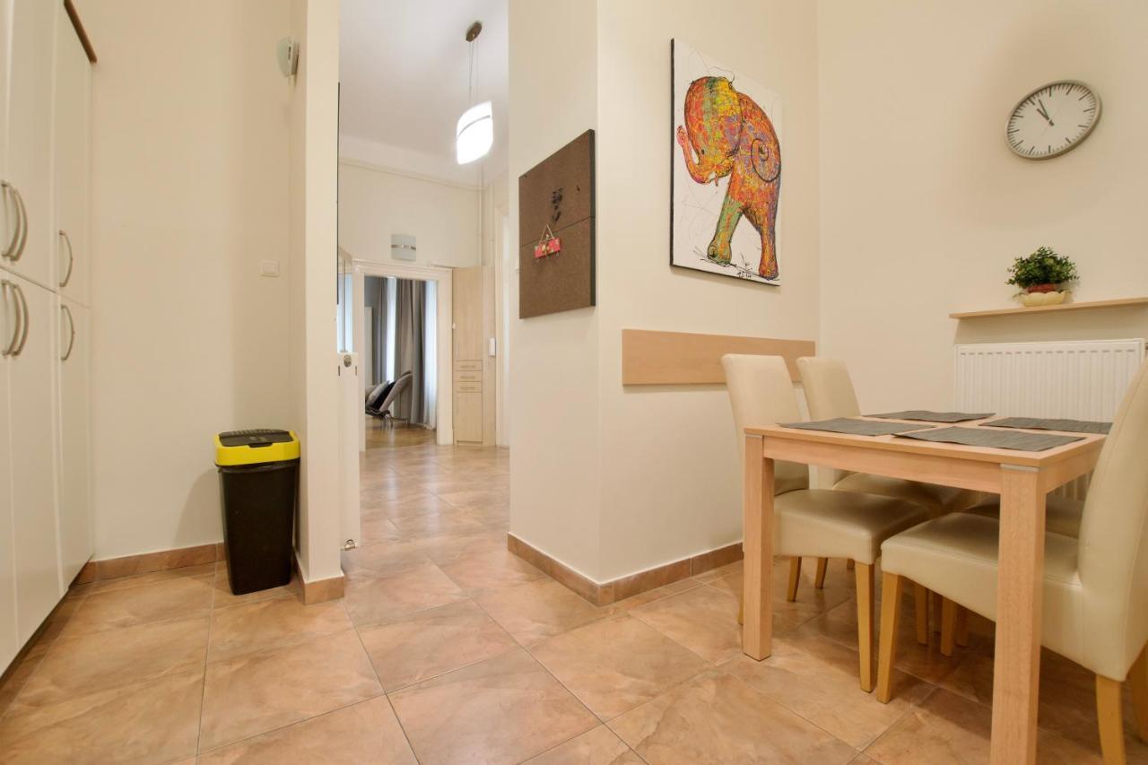 Apartment Standard By Hi5 - St. King Street 16. *