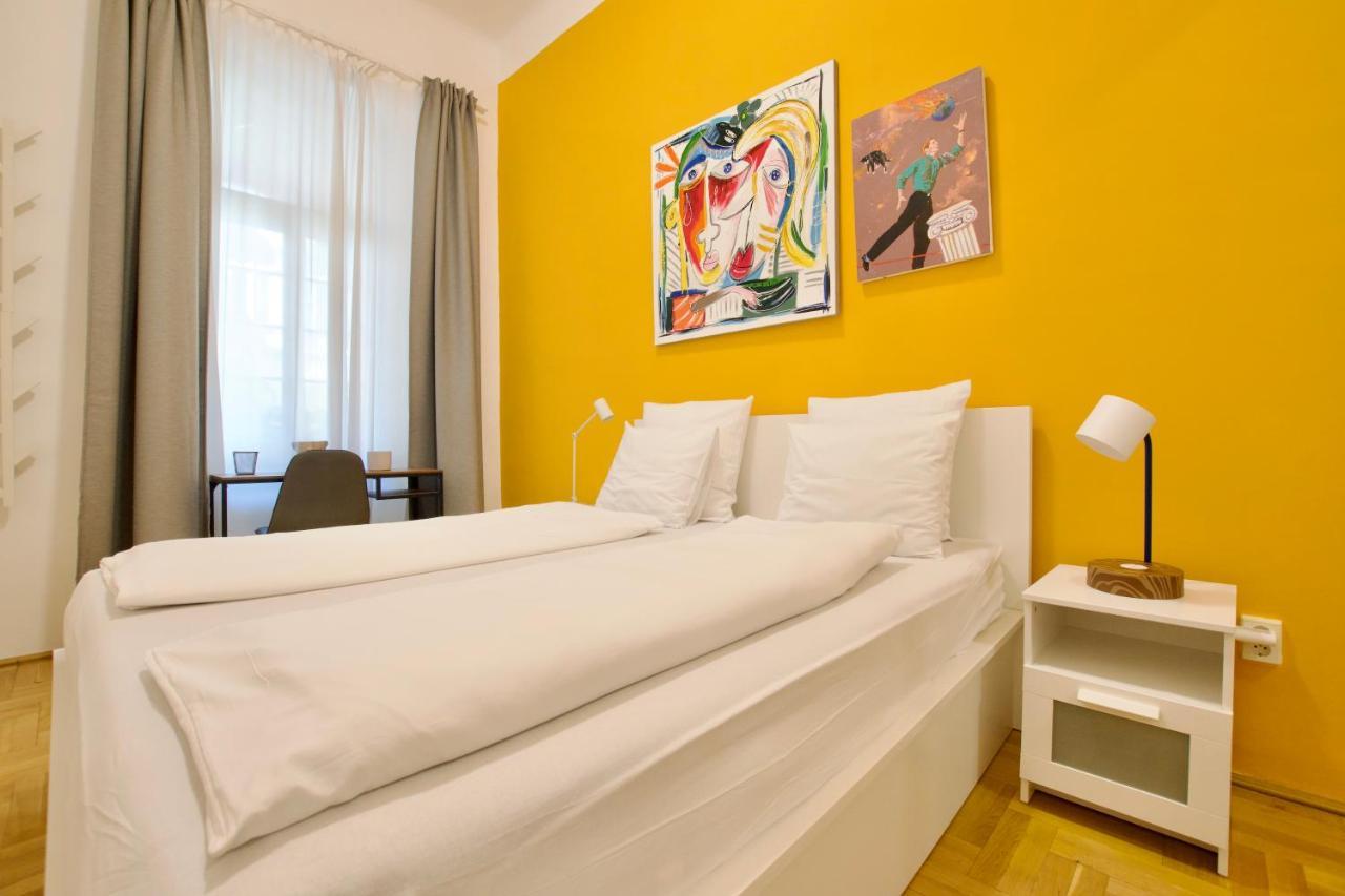 Apartment Standard By Hi5 - St. King Street 16. *